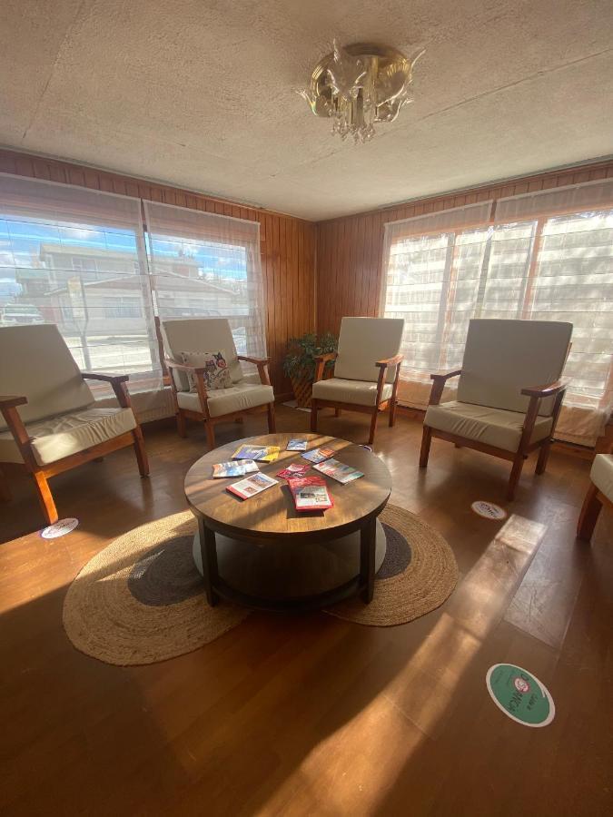 Hostal Alamo Patagonico Puerto Natales Bagian luar foto