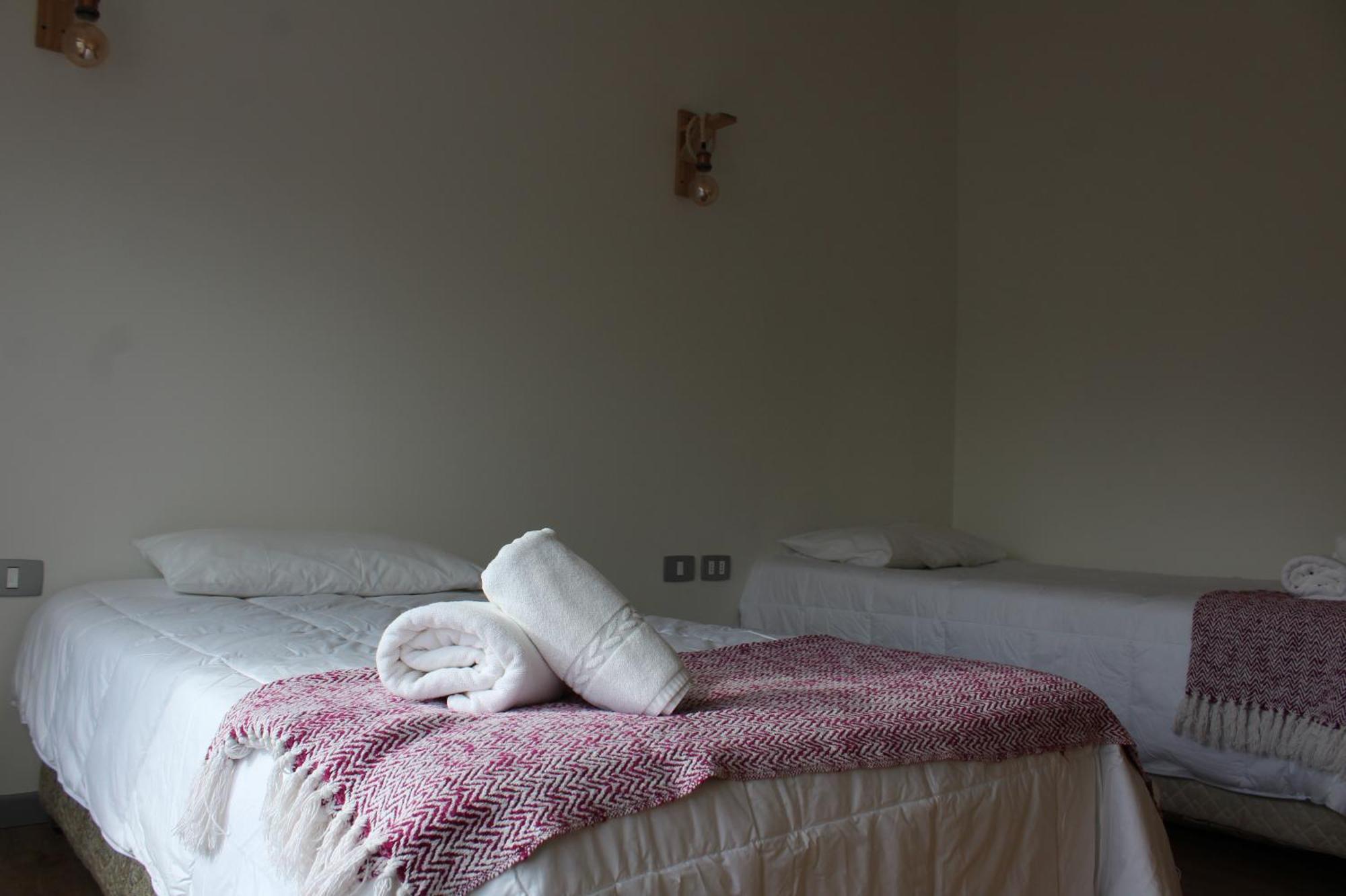 Hostal Alamo Patagonico Puerto Natales Bagian luar foto