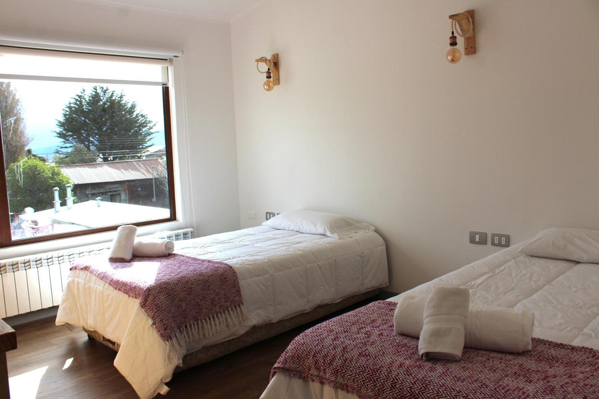 Hostal Alamo Patagonico Puerto Natales Bagian luar foto