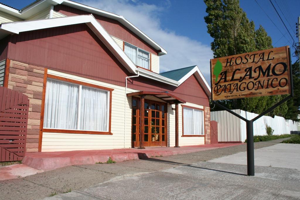Hostal Alamo Patagonico Puerto Natales Bagian luar foto